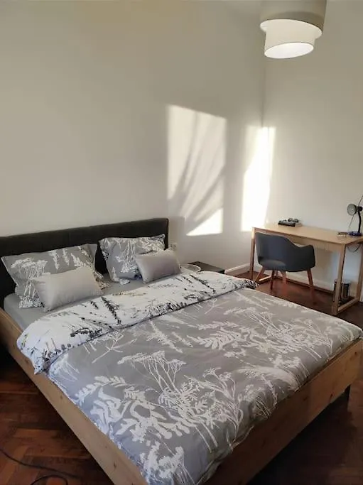 2 Bedroom Apartment In The City Rijeka