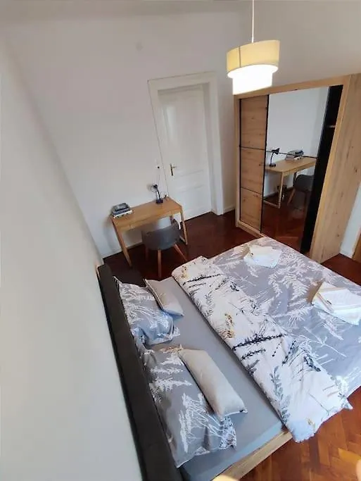 2 Bedroom Apartment In The City Rijeka 0*,
